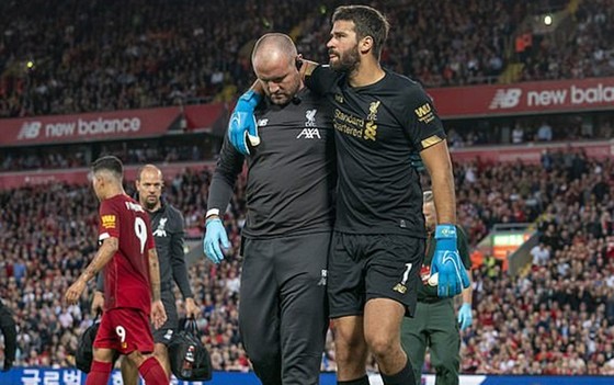 Liverpool thắng đậm ngày khai màn, nhưng mất mát cũng lớn ảnh 1