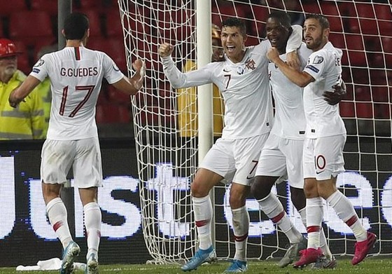 Vòng loại EURO 2020: Kane ghi hat-trick, Tam sư duy trì thành tích hoàn hảo ảnh 1