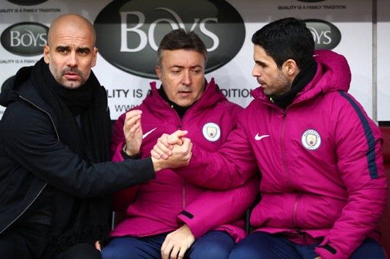 HLV Guardiola bất ngờ “cơ cấu” người kế nhiệm ảnh 1