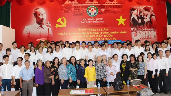 Trao học bổng Nguyễn Văn Hưởng lần thứ 21: "Về nguồn" để hiểu truyền thống cha ông ảnh 4