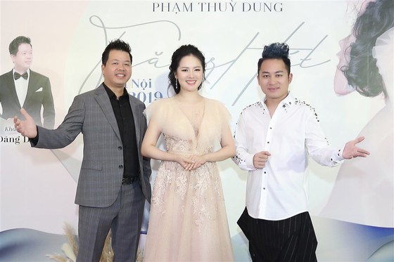 Ca sĩ Phạm Thùy Dung sẽ biểu diễn cùng Dàn nhạc Giao hưởng Mặt trời trong liveshow "Trăng hát" ảnh 2