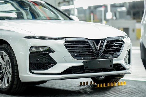 VinFast đưa 155 ô tô Lux ra nước ngoài kiểm thử ảnh 4