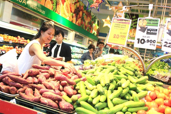 Siêu thị quản chặt chất lượng hàng hóa ảnh 1