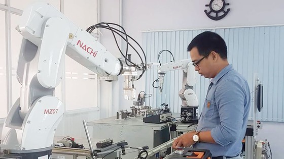 Chuẩn bị gì trước cuộc cách mạng công nghiệp 4.0? - Để người lao động hội nhập với công nghiệp 4.0 ảnh 1