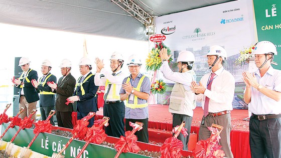 Căn hộ CityLand Park Hills: Cất nóc vượt tiến độ 3 block cuối ảnh 1