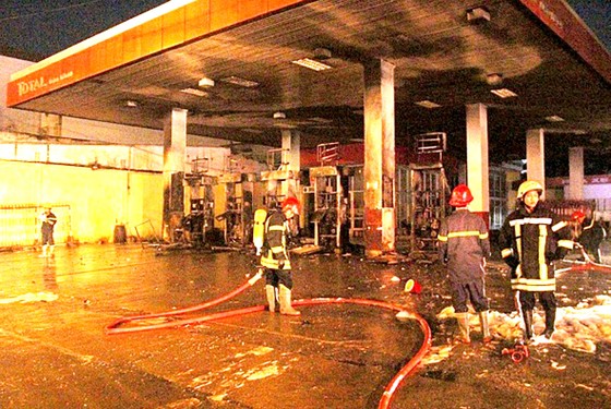 Lo cháy nổ cửa hàng kinh doanh xăng, dầu, gas ảnh 1