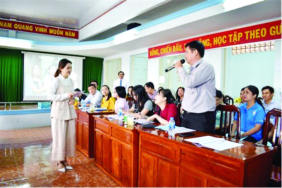 Công ty TNHH MTV XSKT Đồng Tháp tổ chức lớp “Nghệ thuật thuyết trình - Nâng cao tinh thần trách nhiệm trong công việc” cho CB-CNV ảnh 2