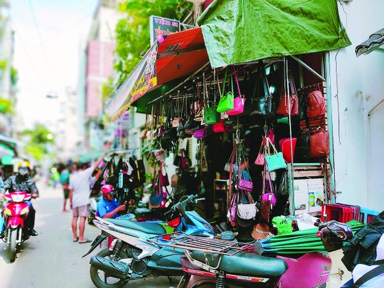Đi chợ trời ảnh 1