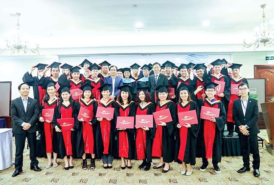 3 năm liên tiếp vinh danh thương hiệu tuyển dụng tốt nhất châu Á ảnh 1