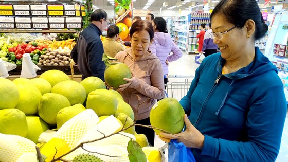Tăng sản phẩm, dịch vụ mới-Người tiêu dùng thỏa sức mua ảnh 2