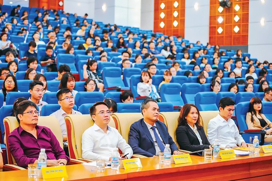 Giúp sinh viên khởi nghiệp trên Amazon ảnh 2