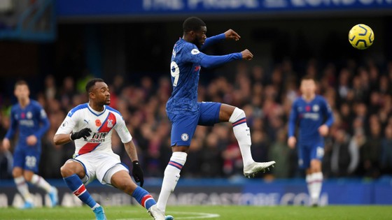 Thắng dễ Crystal Palace 2-0, Chelsea vươn lên nhì bảng ảnh 6