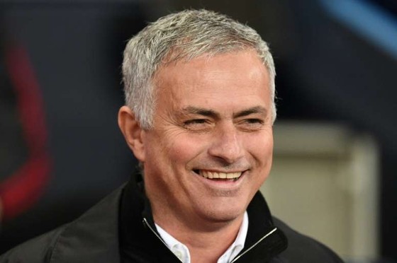 Khi Mourinho bắt đầu “trả treo”: “Mr Chelsea ư? Tôi cũng là Mr Porto và Mr Real Madrid” ảnh 1