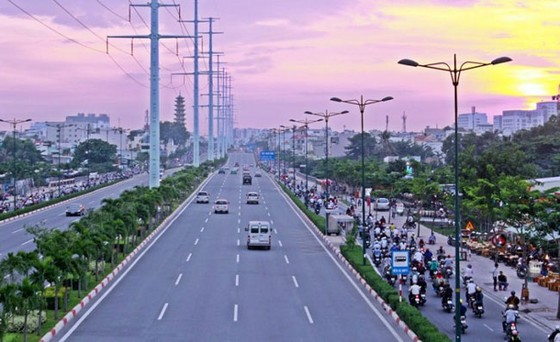 Tiềm năng sinh lợi cao trên cung đường Phạm Văn Đồng ảnh 1