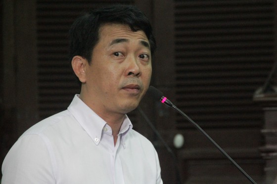 Vụ buôn lậu thuốc tại VN Pharma: Bị cáo Nguyễn Minh Hùng lãnh 12 năm tù ảnh 1