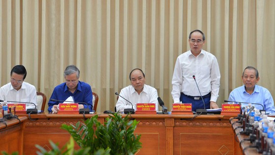 TPHCM nêu 13 kiến nghị với Bộ Chính trị, Chính phủ và Thủ tướng Chính phủ ảnh 2