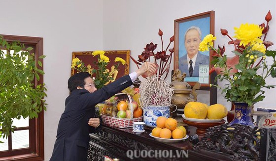 Phó Chủ tịch Quốc hội Phùng Quốc Hiển chúc tết các đồng chí nguyên lãnh đạo Đảng, Nhà nước, Quốc hội ảnh 1