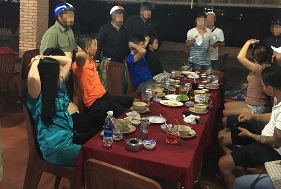 Giải cứu người phụ nữ bị nhóm giang hồ bắt giữ đánh đập giam lỏng ở TPHCM ảnh 3