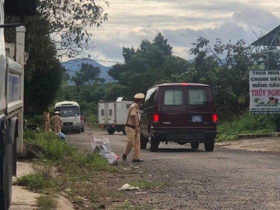 Phát hiện đường dây sản xuất ma tuý lớn nhất cả nước ảnh 2
