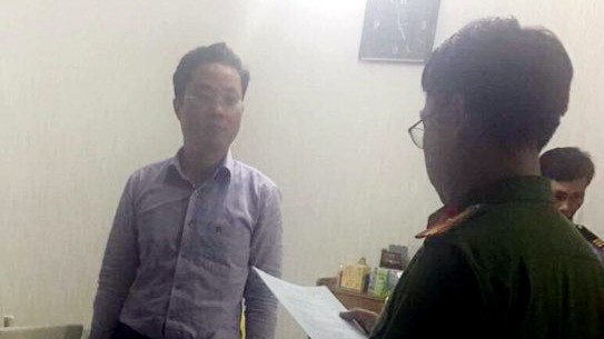 Khởi tố, bắt tạm giam thẩm phán và giảng viên xâm phạm chỗ ở người khác ảnh 2