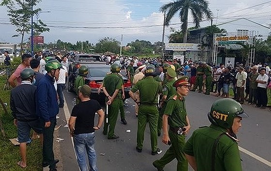 Vụ giang hồ vây chặn xe công an ở Đồng Nai: Triệu tập vợ Đại tá Huỳnh Tiến Mạnh ảnh 1