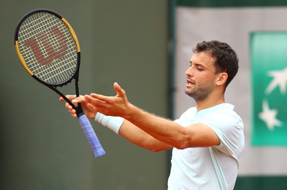 Roland Garros 2018: Đệ tam kiếm và Cựu Hoàng thắng hú vía, Đệ ngũ kiếm thua vỡ mặt ảnh 2