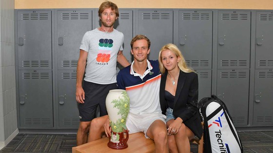 Cincinnati Masters: “Tay súng trẻ người Nga” Medvedev thành danh trên đất Mỹ ảnh 1