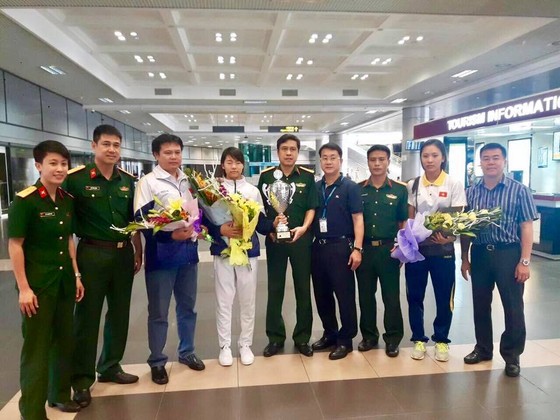 Những người thầy trẻ ảnh 1