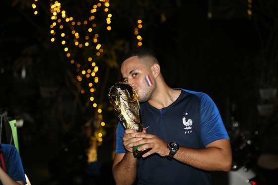 Đại sứ quán Pháp tại TPHCM cuồng nhiệt với World Cup 2018 ảnh 1