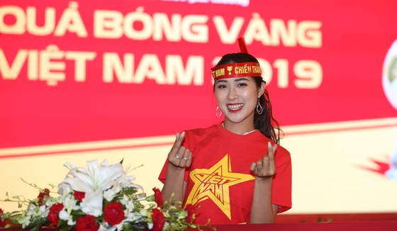 Bật mí dàn người đẹp dự đoán trận trận Việt Nam gặp Thái Lan ảnh 2
