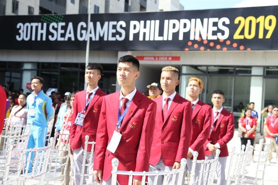 Lễ thượng cờ 'hoành tráng' của đoàn thể thao Việt Nam tại SEA Games 30 ảnh 2