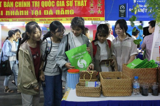Đẩy mạnh văn hóa đọc ở vùng nông thôn ảnh 3
