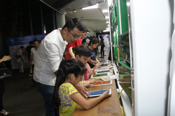 Mang “Ánh sáng tri thức” đến trường học thành phố Đà Nẵng ảnh 4