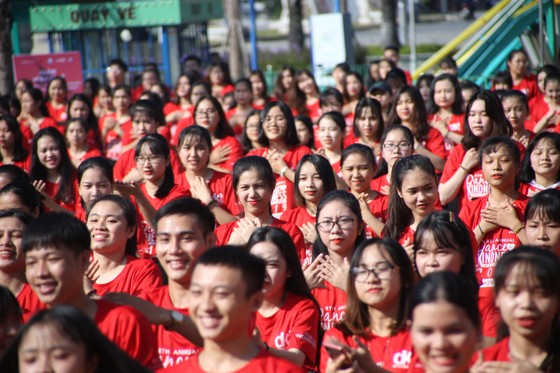 Hơn 1000 thanh niên Đà Nẵng tham gia "Nhảy! Vì sự tử tế" ảnh 2