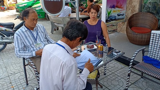 Đà Nẵng ra tay dẹp các bảng hiệu tiếng nước ngoài ảnh 2