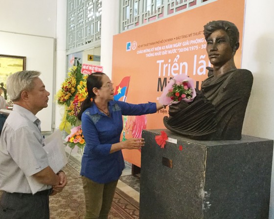 Khai mạc triển lãm mỹ thuật “Ký ức Mậu Thân” ảnh 2