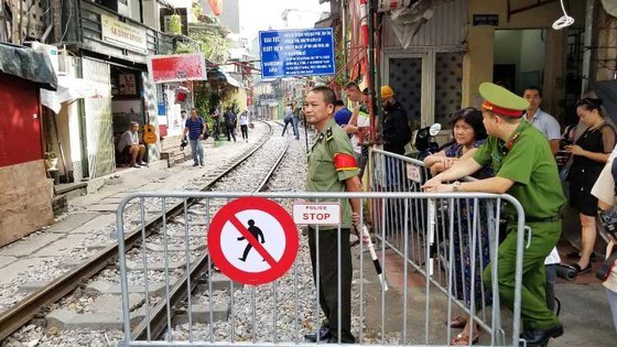 Góc nhìn pháp lý về phố đường tàu ảnh 2