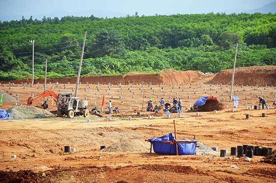 Người của chủ đầu tư dự án điện mặt trời bắt dân trói, hành hung, phơi nắng? ảnh 3