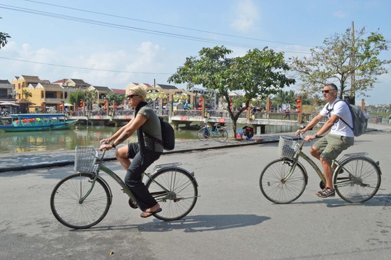 Hội An hướng đến mục tiêu xây dựng thành phố của xe đạp và xe điện ảnh 3