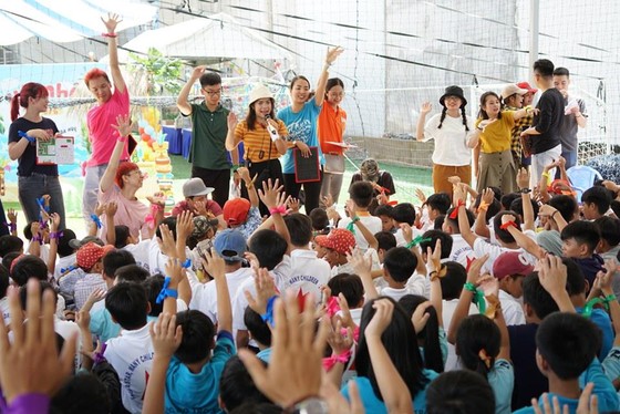 Ngày hội vui chơi hè dành cho trẻ em các mái ấm ảnh 1