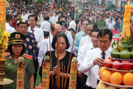Dâng hương lễ hội truyền thống Anh hùng Nguyễn Trung Trực ảnh 1