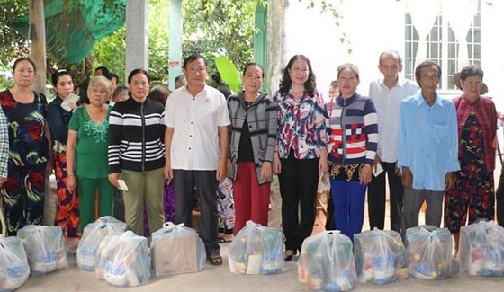 An Giang: Sạt lở diễn biến rất phức tạp ảnh 1