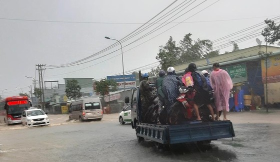 Đảo ngọc Phú Quốc "chìm" trong… biển nước ảnh 2