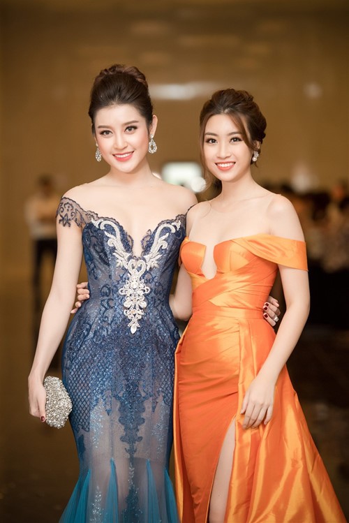 Hoa hậu Mỹ Linh và á hậu Huyền My rạng rỡ thu hút mọi ánh nhìn ảnh 1