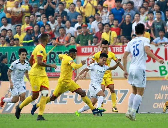 Trái ngược Hà Nội FC, HA.GL đủ tiêu chuẩn đá giải châu Á ảnh 2