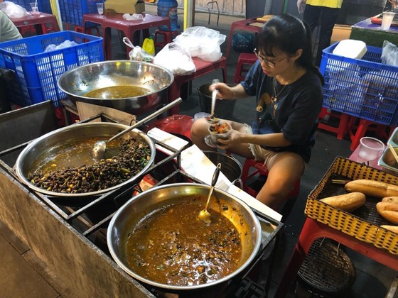Kinh tế ban đêm - Bài 3: 'Khoảng trống' kinh tế ban đêm - Câu chuyện nhìn từ Đà Nẵng ảnh 3