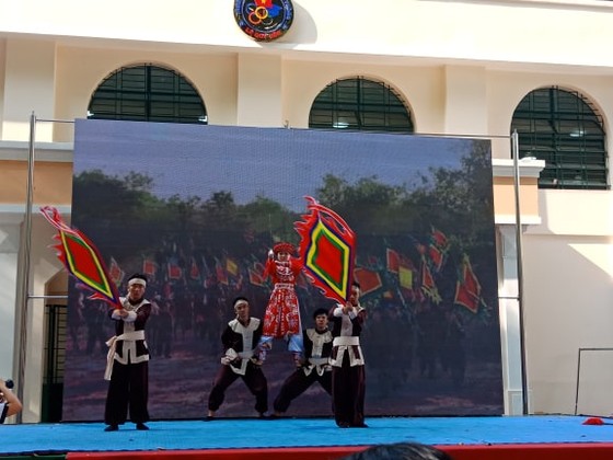 Học sinh học lịch sử qua hình thức hóa thân ảnh 1