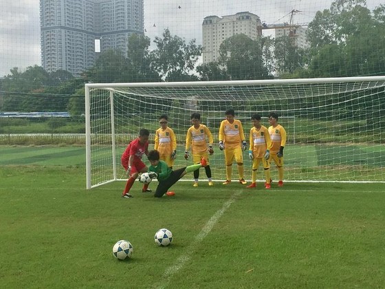 ‘Lò’ đào tạo thủ môn tại TPHCM ảnh 6