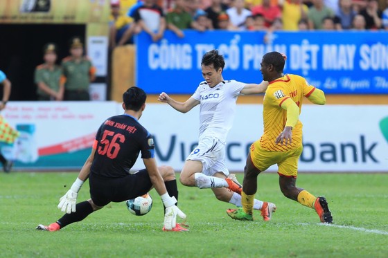 HA.GL - Nam Định 2-2: Cầm vàng lại để vàng rơi ảnh 4