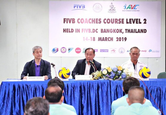 Câu chuyện bóng chuyền: Đỉnh cao châu Á và tầm thấp vùng trũng ảnh 1